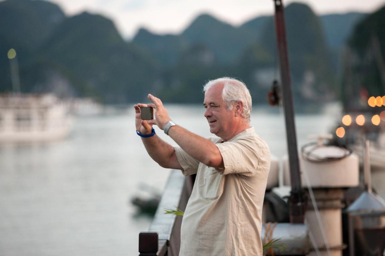Le Journey Halong Bay Cruises Hotel Hạ Long-öböl Kültér fotó
