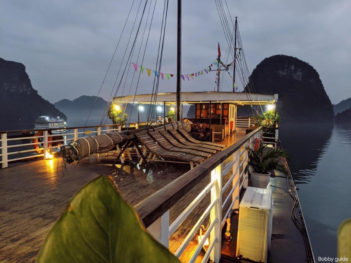 Le Journey Halong Bay Cruises Hotel Hạ Long-öböl Kültér fotó